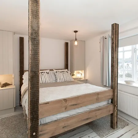 Дом отдыха Rose And Crown Yard *