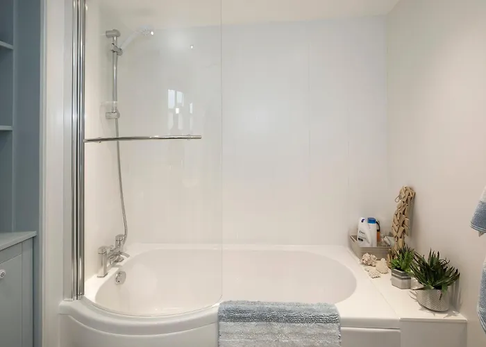 Rose And Crown Yard Holiday home